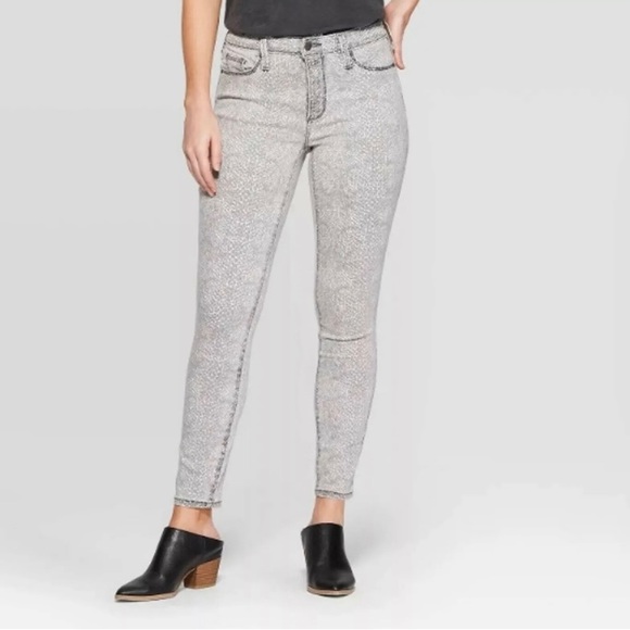 Universal Threads High Rise Skinny Jeans Gray Animal Print sz 12 - Picture 2 of 11